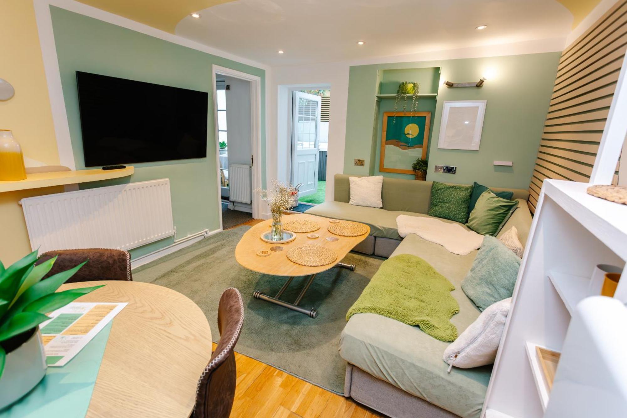 Town Centre Apartment With Hot Tub Cheltenham Exterior foto